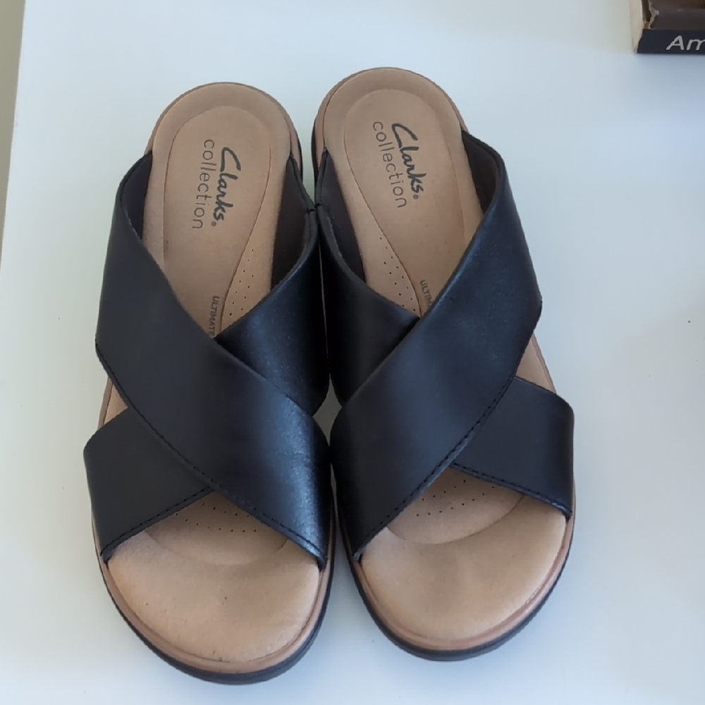 Clarks Women's Black and Tan Sandals